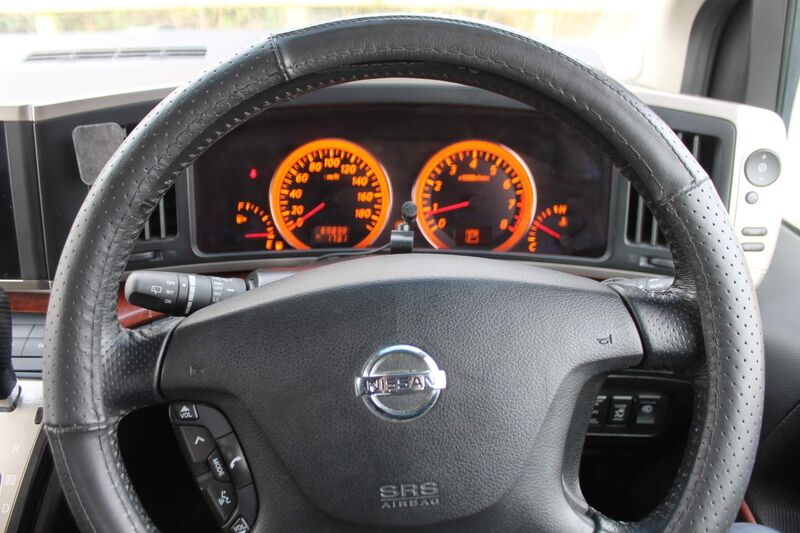 NISSAN ELGRAND