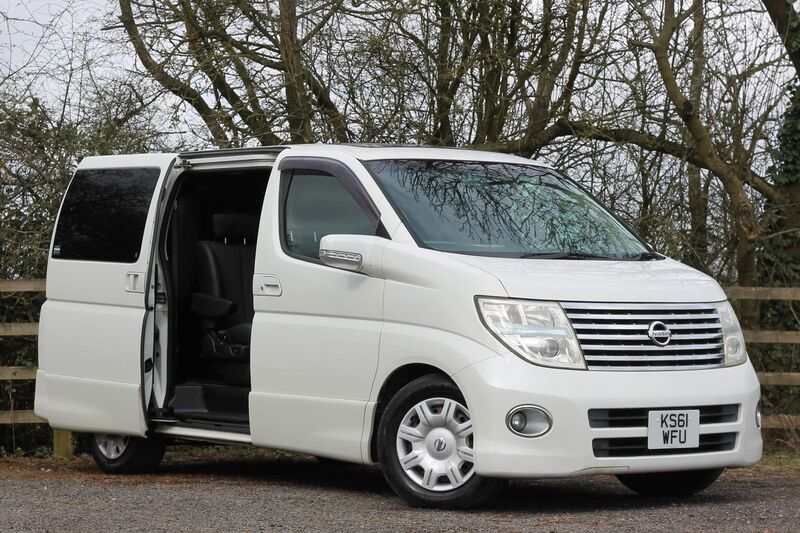 NISSAN ELGRAND