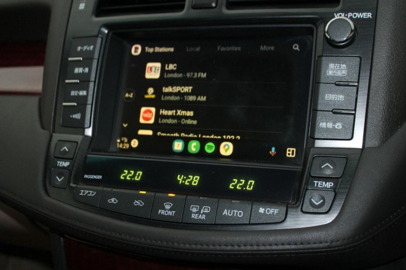 TOYOTA CROWN