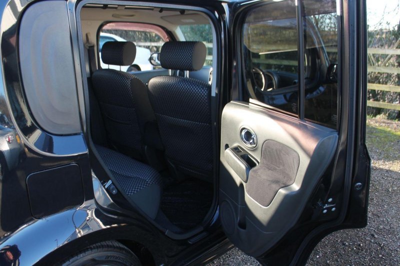NISSAN CUBE