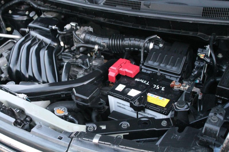 NISSAN CUBE