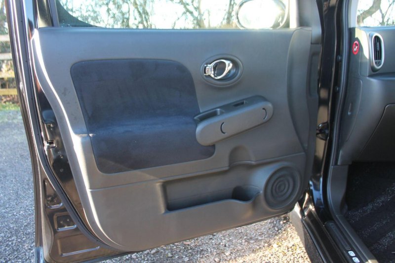 NISSAN CUBE