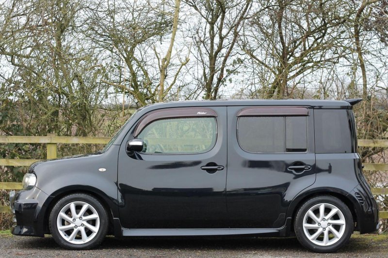 NISSAN CUBE