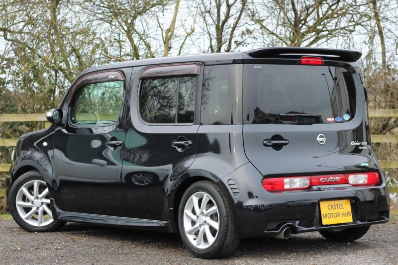 NISSAN CUBE