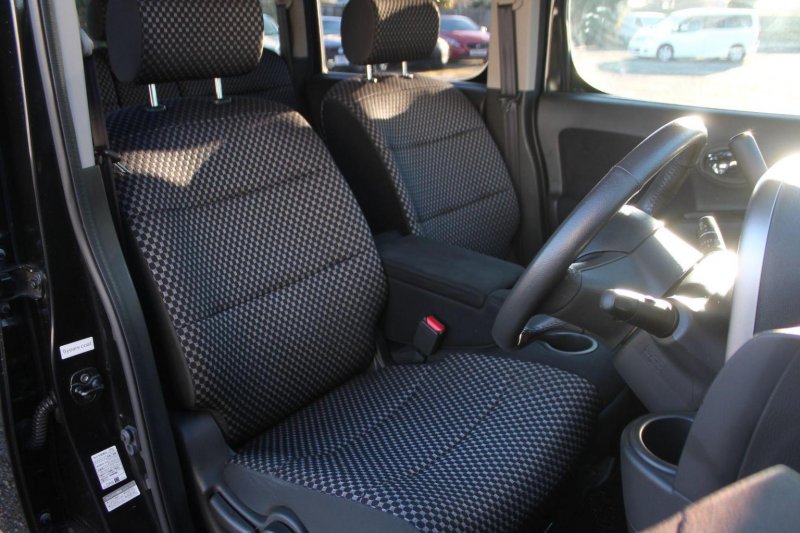 NISSAN CUBE