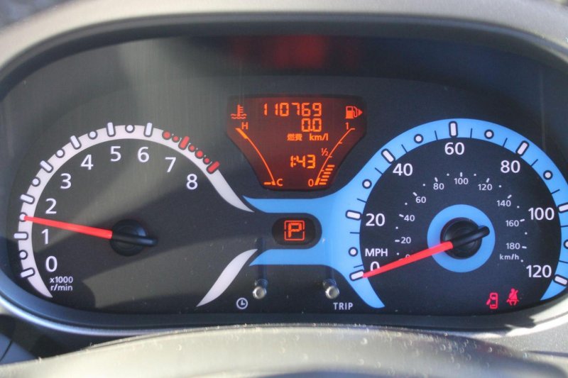 NISSAN CUBE