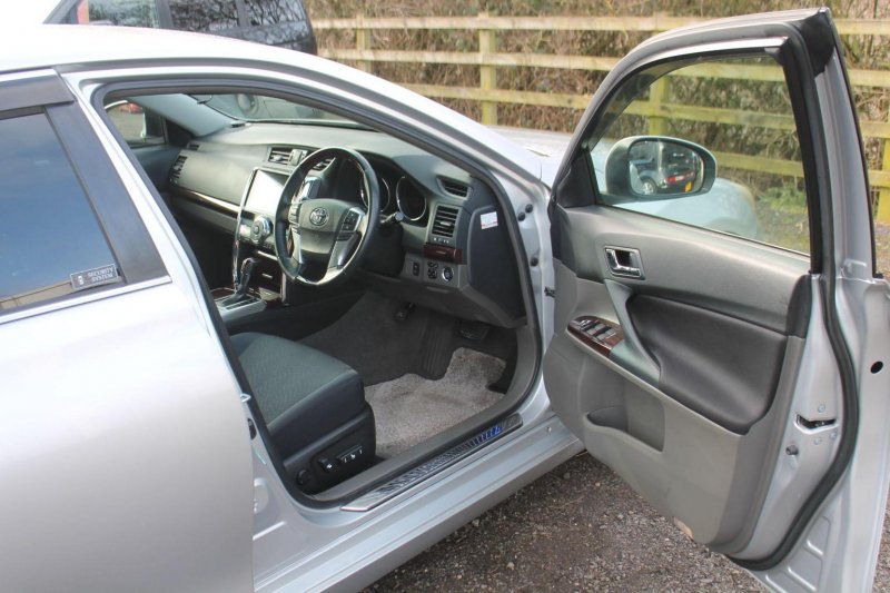 TOYOTA MARK X