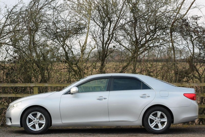 TOYOTA MARK X