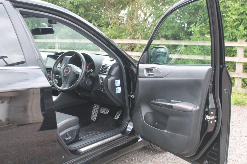 SUBARU IMPREZA