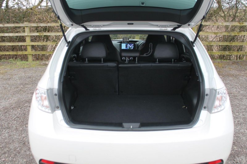 SUBARU IMPREZA