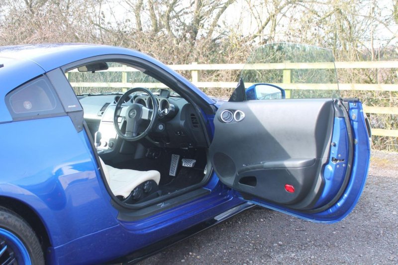 NISSAN 350Z