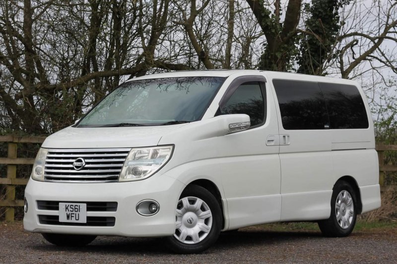 NISSAN ELGRAND