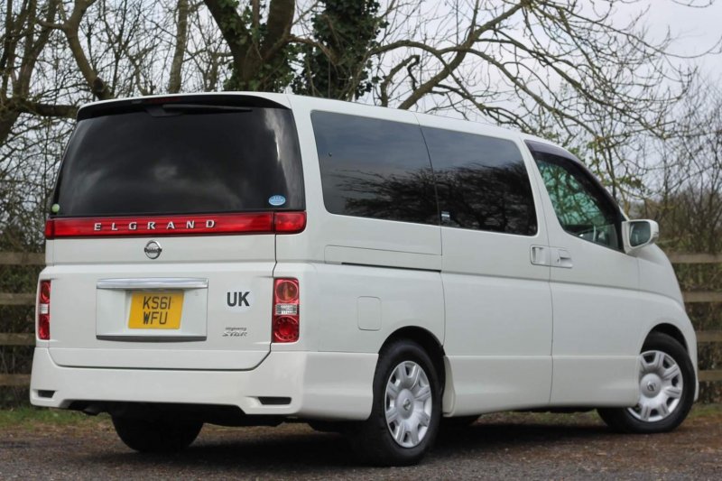 NISSAN ELGRAND