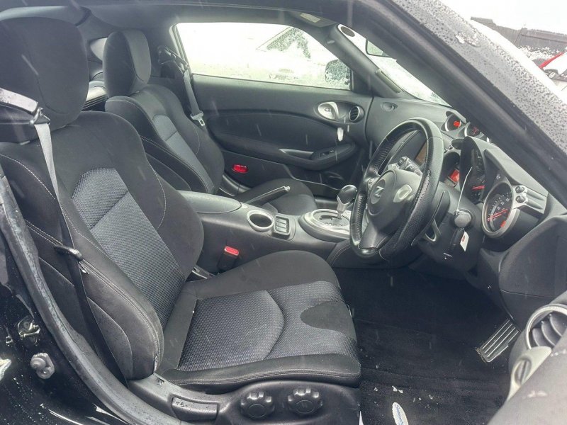 NISSAN 370Z