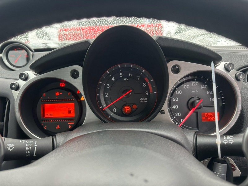NISSAN 370Z