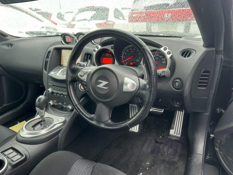NISSAN 370Z