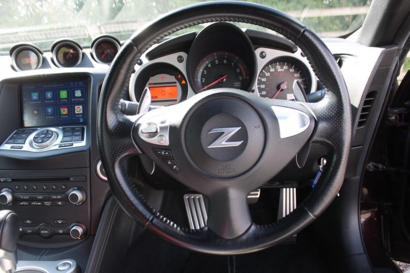 NISSAN 370Z