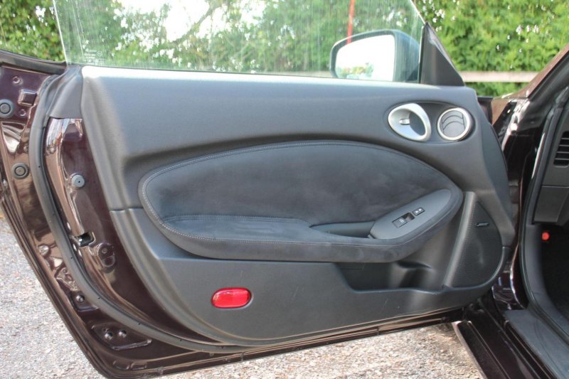 NISSAN 370Z