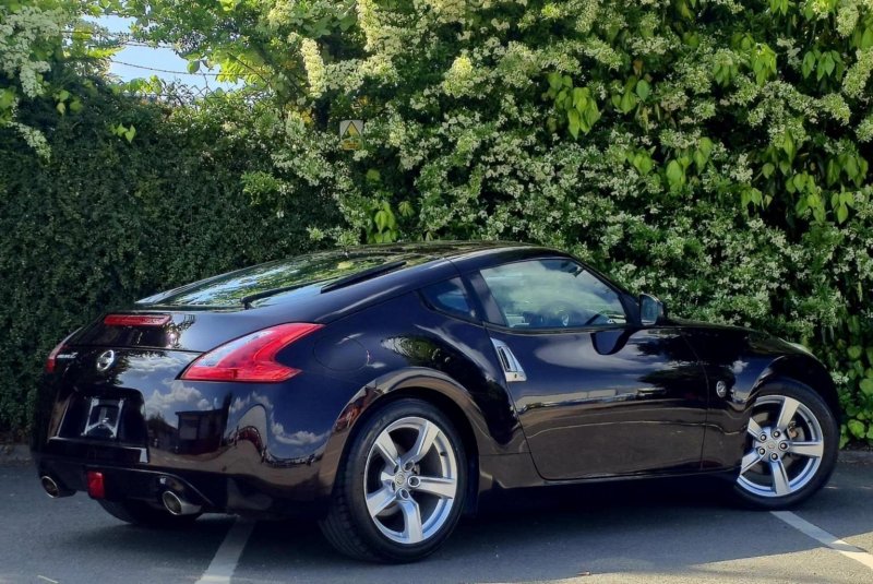 NISSAN 370Z