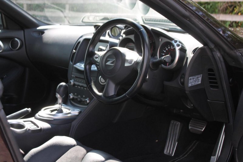NISSAN 370Z