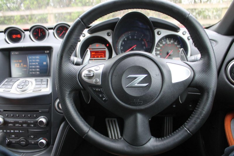 NISSAN 370Z