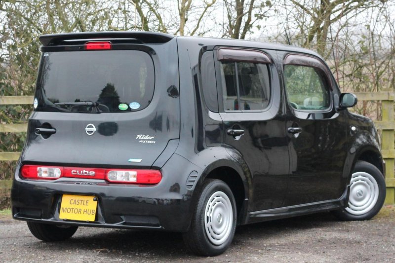 NISSAN CUBE