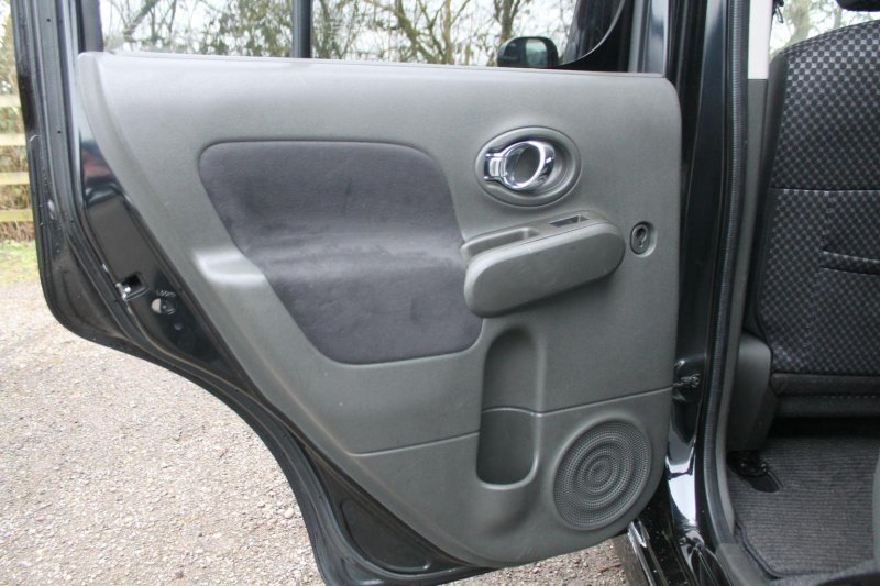 NISSAN CUBE