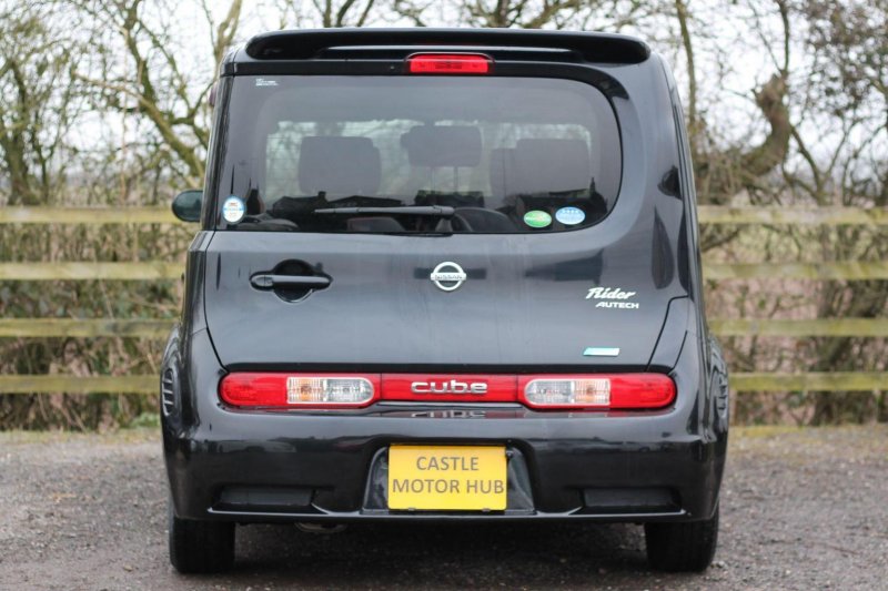 NISSAN CUBE