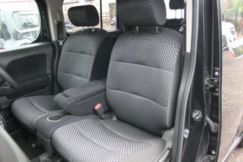 NISSAN CUBE