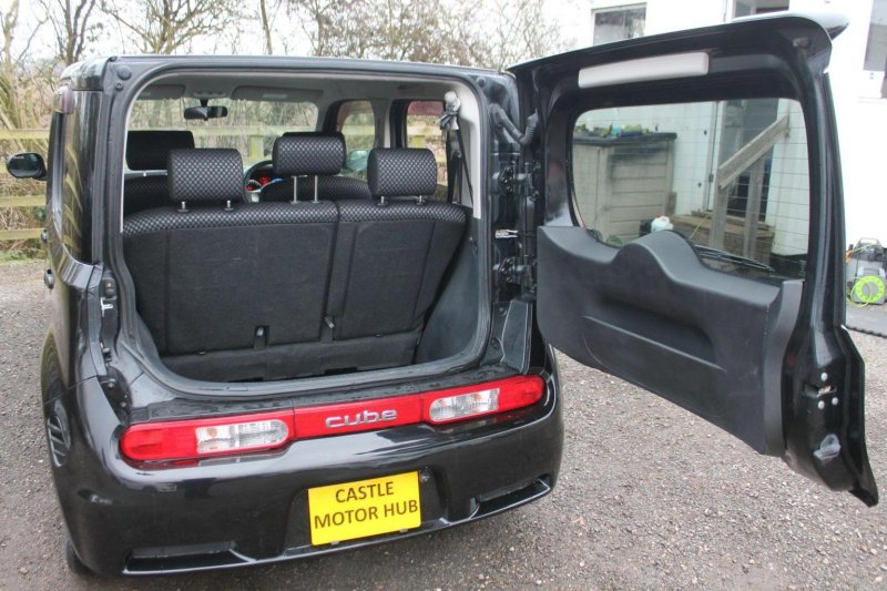 NISSAN CUBE