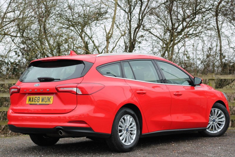 FORD FOCUS