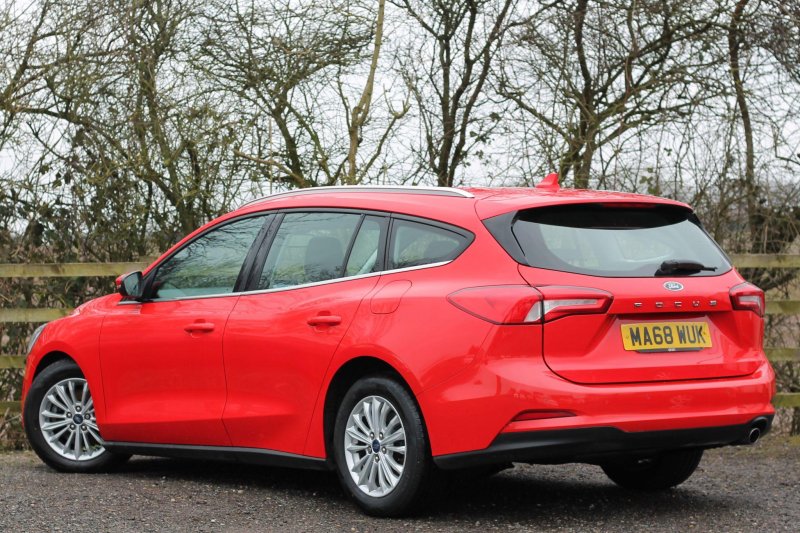 FORD FOCUS