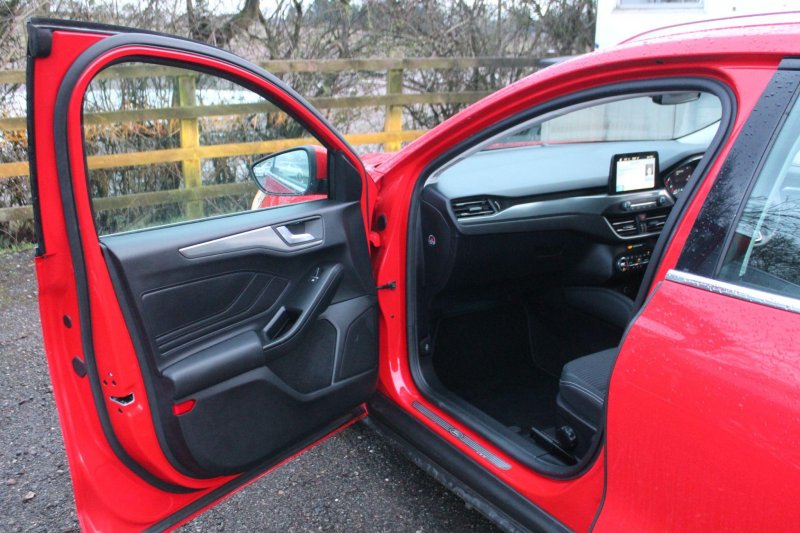 FORD FOCUS