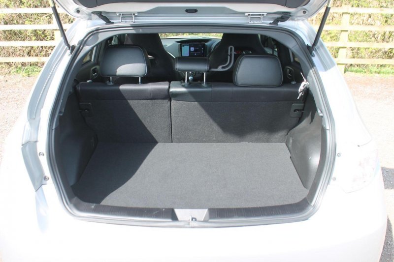 SUBARU IMPREZA