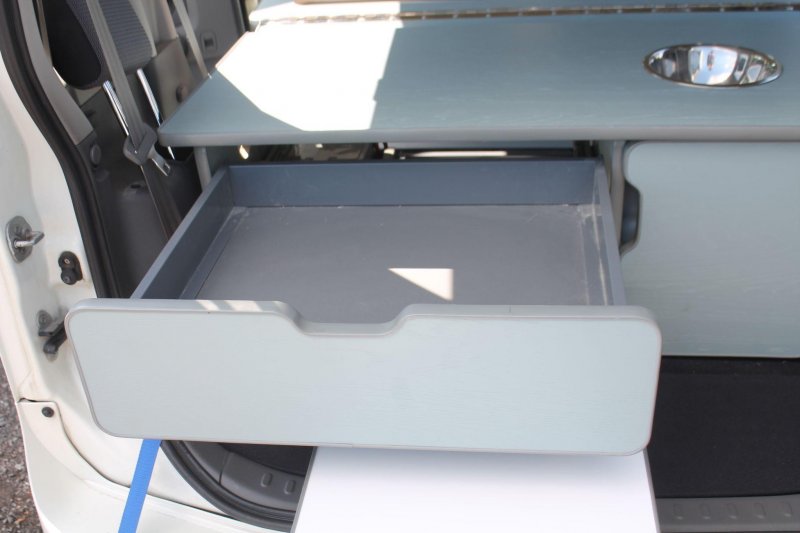 NISSAN CUBIC