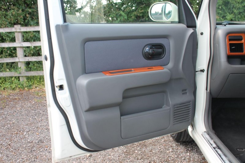 NISSAN CUBIC