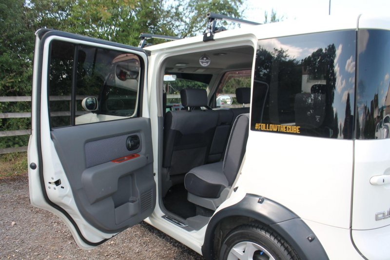 NISSAN CUBIC