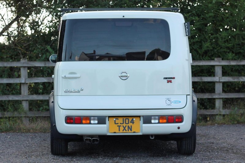 NISSAN 