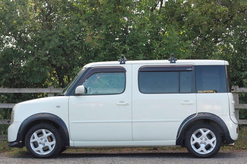 NISSAN 