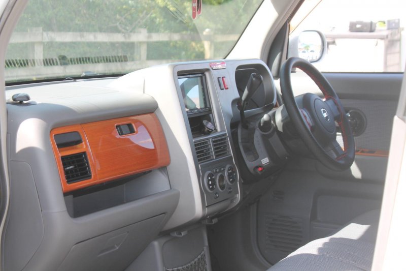 NISSAN CUBIC