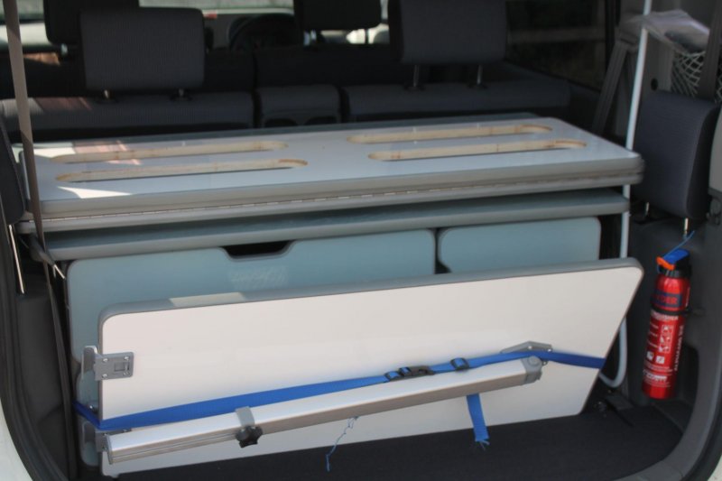 NISSAN CUBIC